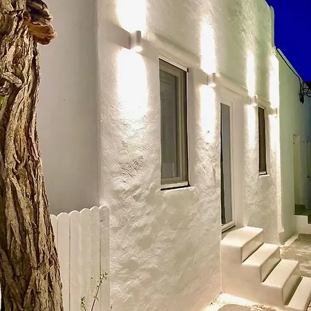 Narkissos, 19th Century Cycladic Stone House