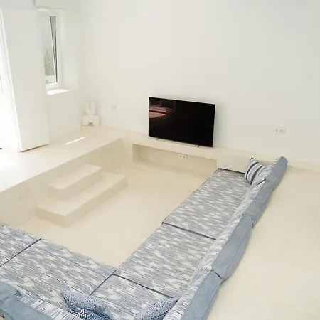 Narkissos, 19th Century Cycladic Stone House Hébergement de vacances