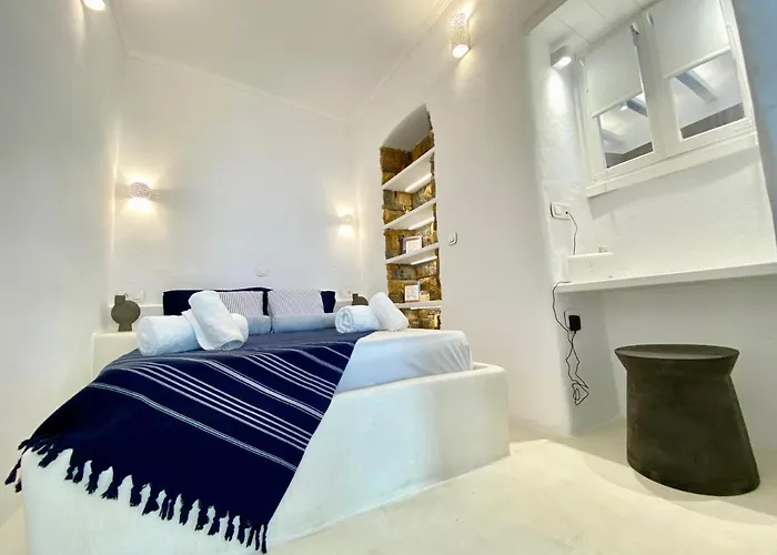 Narkissos, 19th Century Cycladic Stone House بيت للعطل *