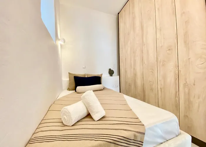 Narkissos, 19th Century Cycladic Stone House