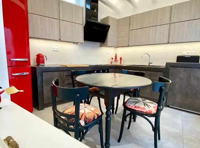 Narkissos, 19th Century Cycladic Stone House بيت للعطل *