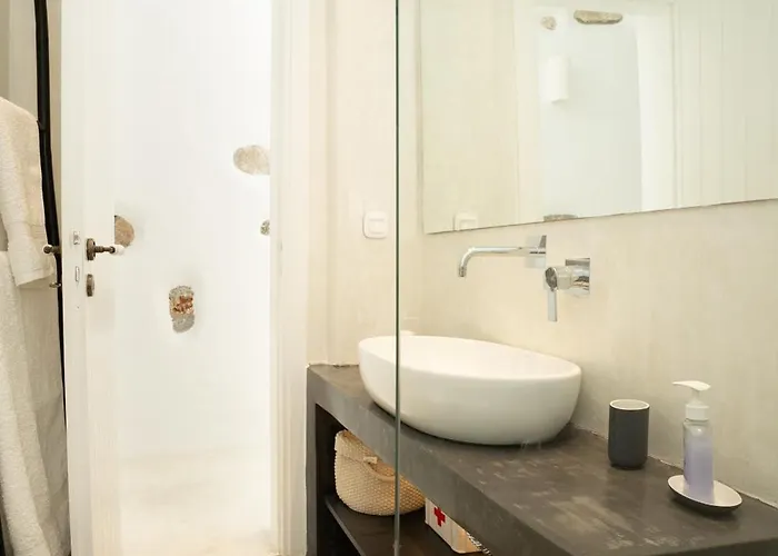 Narkissos, 19th Century Cycladic Stone House *