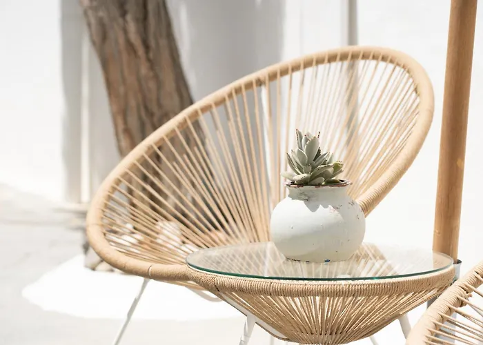 Narkissos, 19th Century Cycladic Stone House