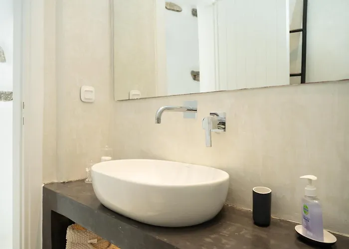 بيت للعطل Narkissos, 19th Century Cycladic Stone House Pera Gyalos