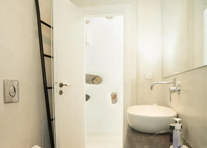 Narkissos, 19th Century Cycladic Stone House *