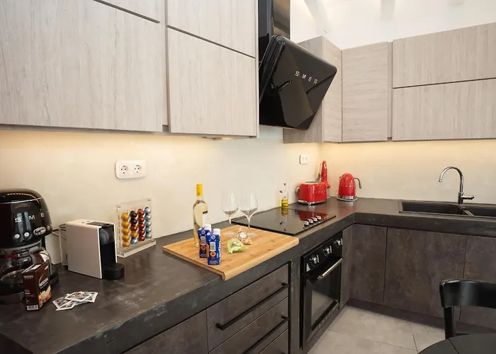 Narkissos, 19th Century Cycladic Stone House * Pera Gyalos