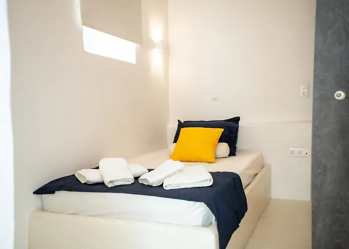 بيت للعطل Narkissos, 19th Century Cycladic Stone House