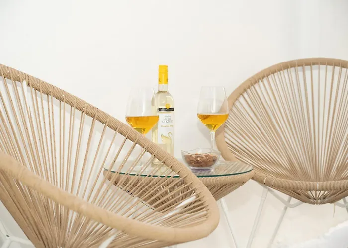 Narkissos, 19th Century Cycladic Stone House بيت للعطل *