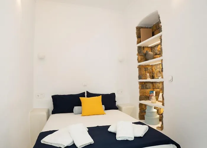 بيت للعطل Narkissos, 19th Century Cycladic Stone House *