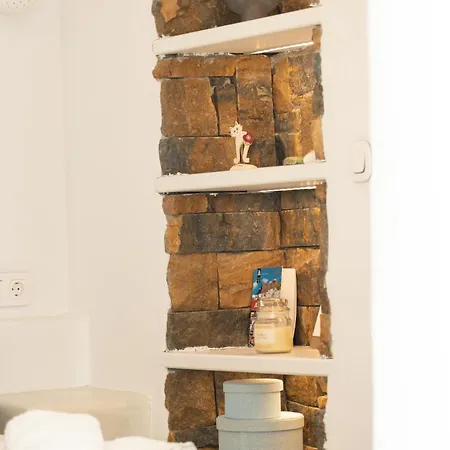 Narkissos, 19th Century Cycladic Stone House