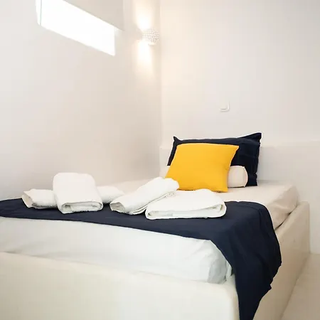 Narkissos, 19th Century Cycladic Stone House 別荘 Pera Gyalos