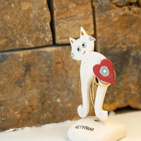 別荘 Narkissos, 19th Century Cycladic Stone House Pera Gyalos