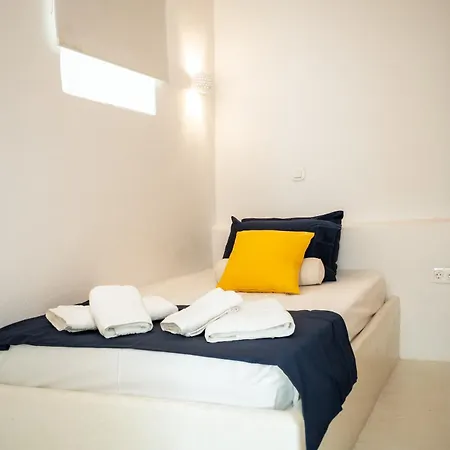 別荘 Narkissos, 19th Century Cycladic Stone House